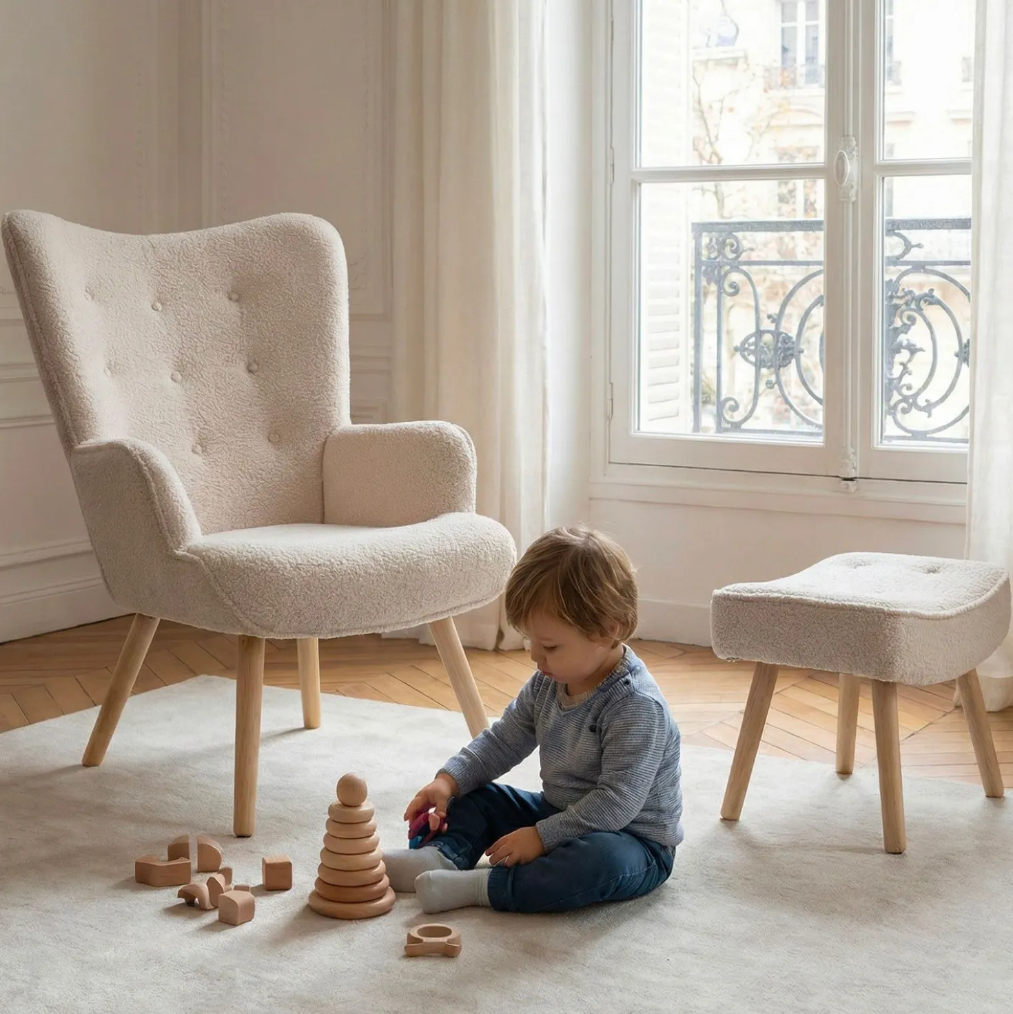Fauteuil scandinave + pouf Lylou Tissu bouclette lainée Crème