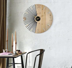 Horloge murale ronde en métal et M.D.F design rayons du soleil
