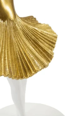 Lampe de table Danseuse métal et résine robe dorée abat-jour tissu blanc