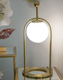 Lampe de table Glamy Métal Doré Abat-jour Verre Blanc