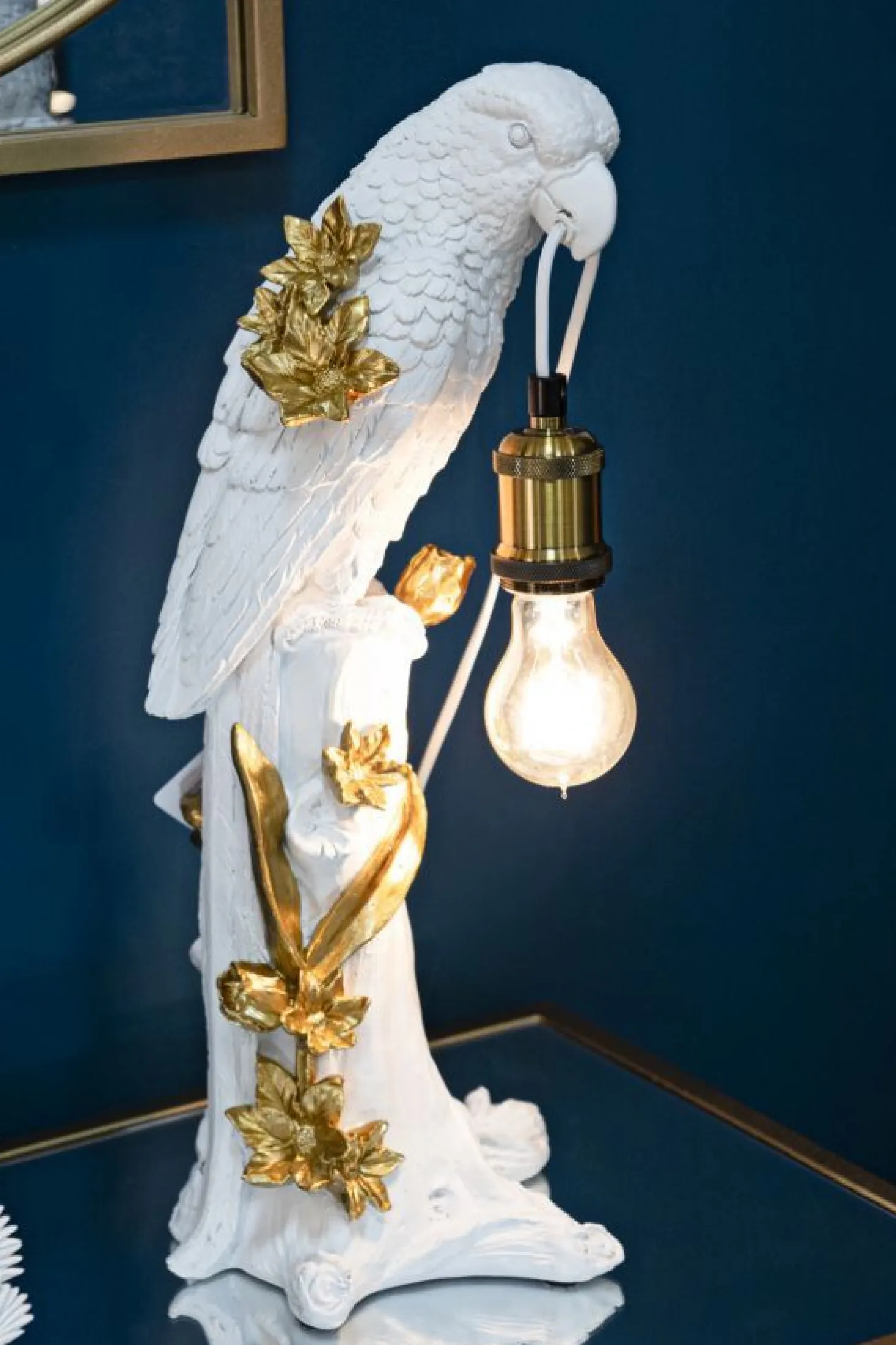 Lampe de table Perroquet résine blanche décorations dorées