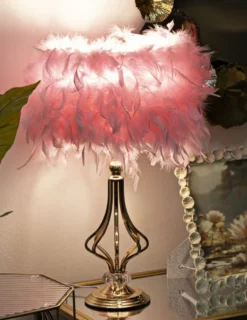 Lampe de table Tarty Métal Doré Abat-jour plumes Roses