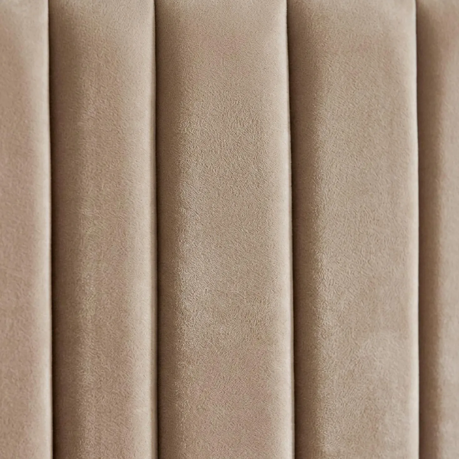 Lit complet avec sommier relevable prises USB et lumières intégrées Line 180x200cm Velours Taupe