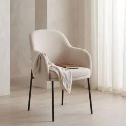 Lot de 8 chaises modernes matelassées Inaya Métal Noir et Tissu Beige
