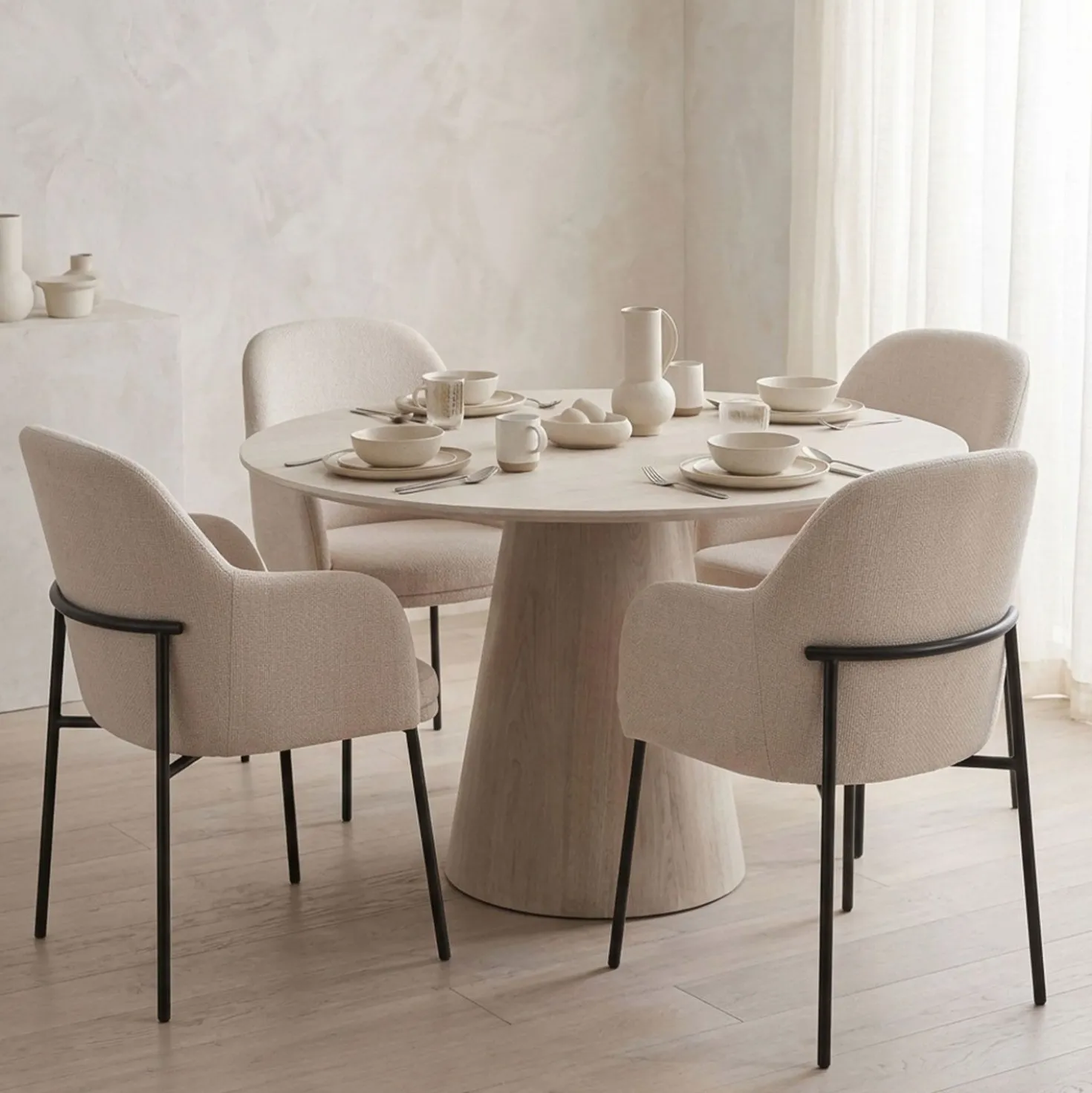 Lot de 8 chaises modernes matelassées Inaya Métal Noir et Tissu Beige