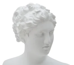Sculpture femme en polyrésine blanche
