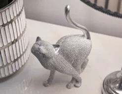 Statuette de chat en polyrésine finition argentée