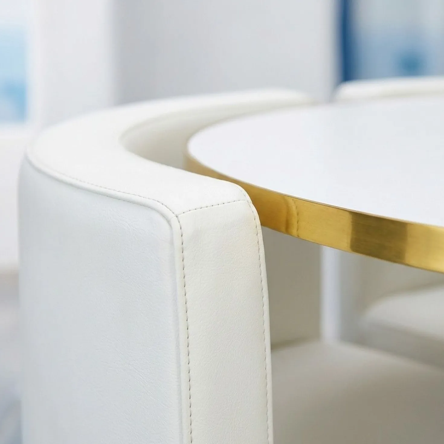 Table ronde et chaises Riga Blanc et Simili Blanc