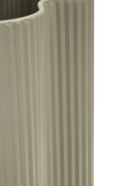 Vase design ondulé finition mate