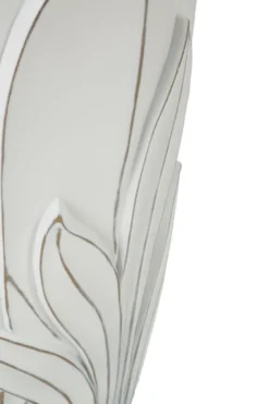 Vase en céramique blanc décoré en relief