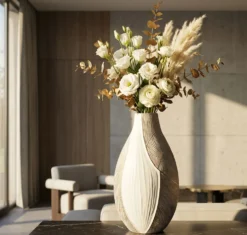 Vase en résine Ho Chi Minh blanc et doré